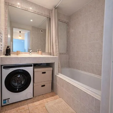 L'ecrin De Juan, T2 De Standing, 2p, Plages Et Parcs Antibes